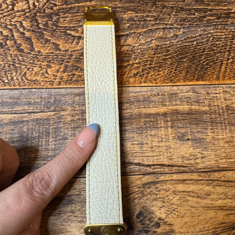 Auth Louis Vuitton Koala Lock Cream And Red Bracelet Small SN0068 Gold Hardware - Picture 15 of 15